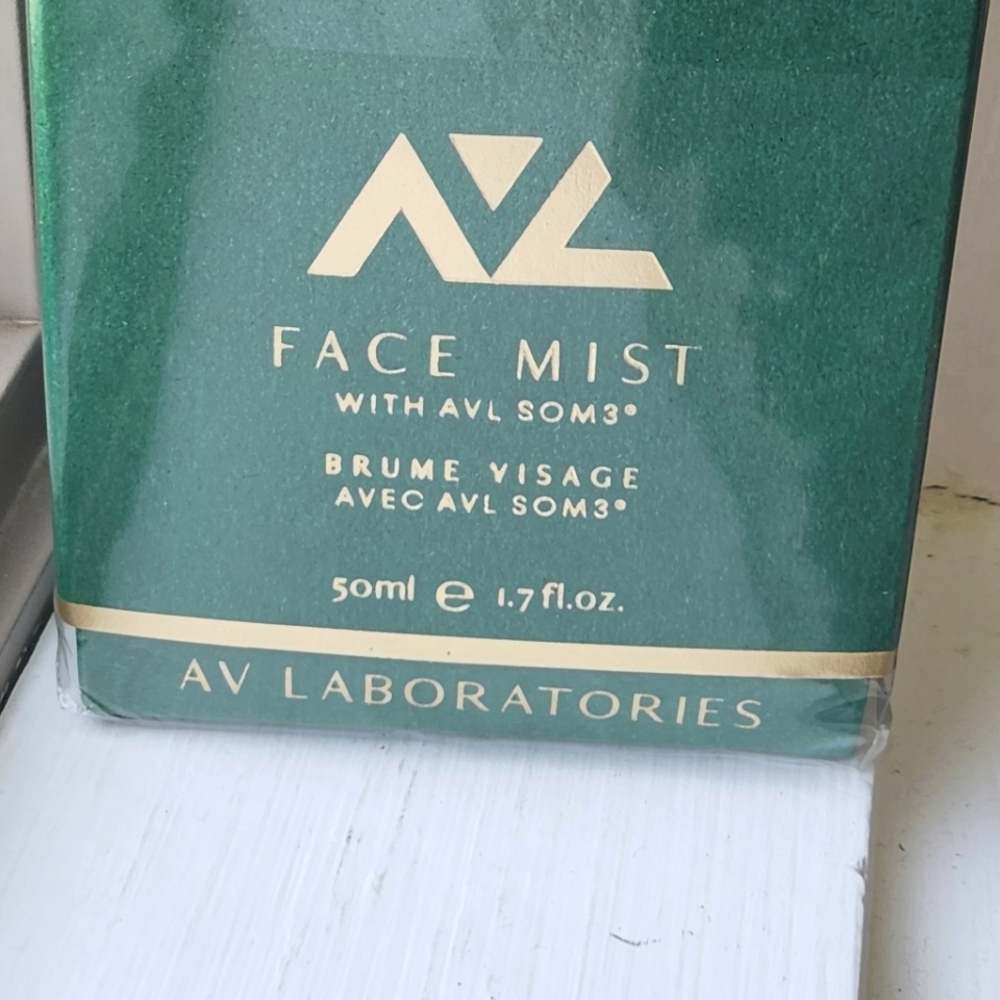 NIB AVL LABORATORIES FACIAL MIST - Picture 9 of 12
